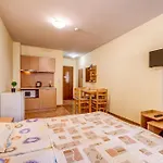 Apartment Castle Romance -