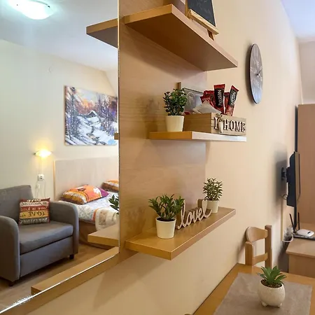 Apartment Castle Romance -